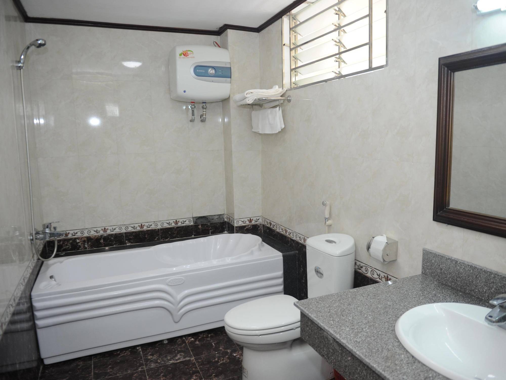 Hoa Phuong Hotel Hai Phong Esterno foto